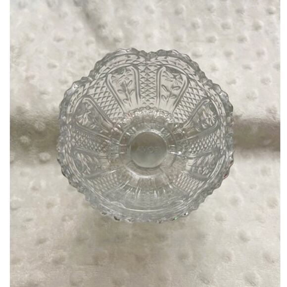 Vintage Avon Fostoria Diamond & Daisy Cut Glass Footed Votive Candle Holder - Picture 2 of 5